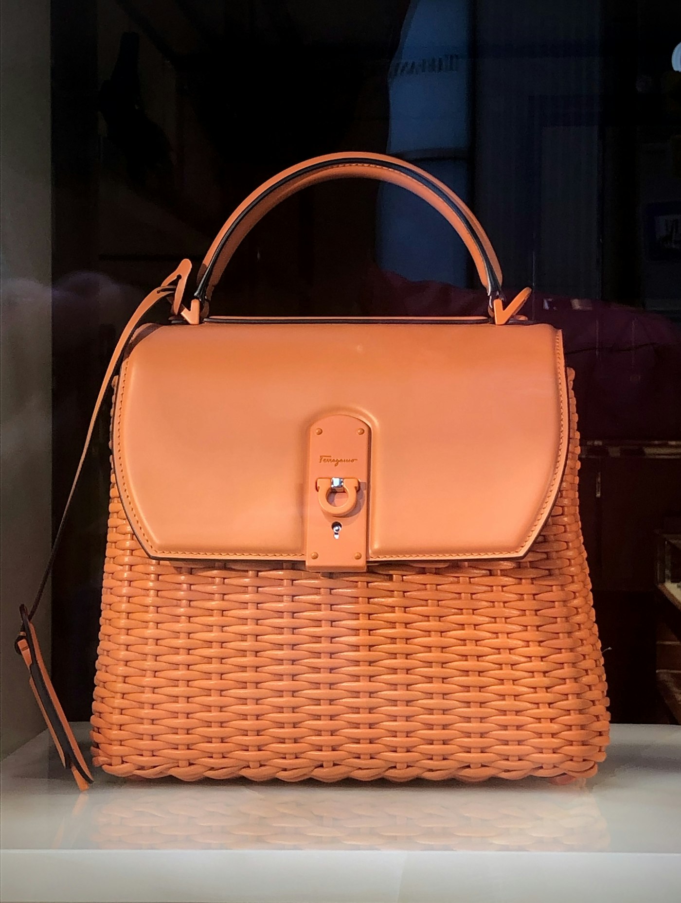 Pièce de maroquinerie cousue main